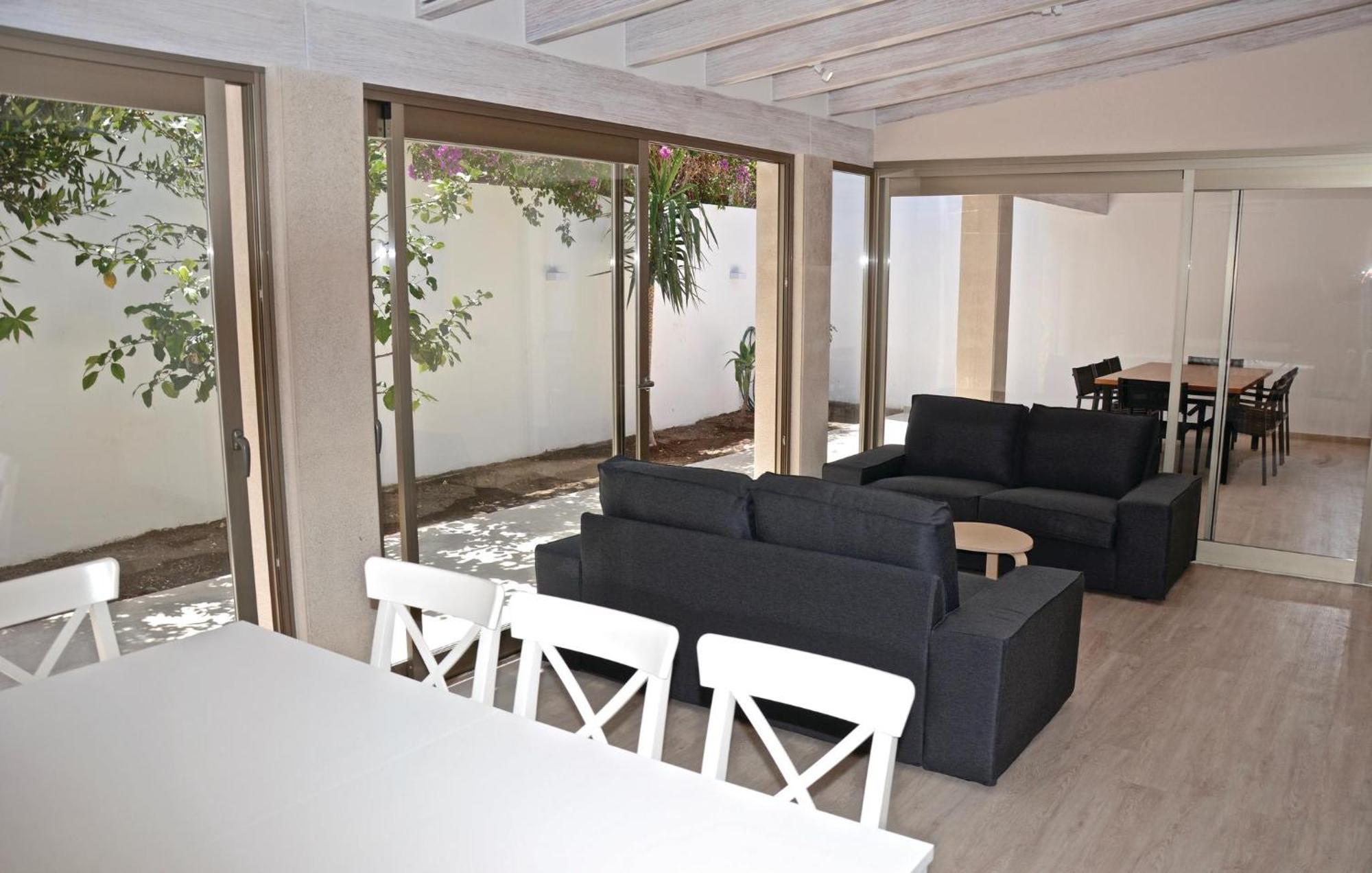 Awesome Home In Palma De Mallorca With Kitchen Exterior foto