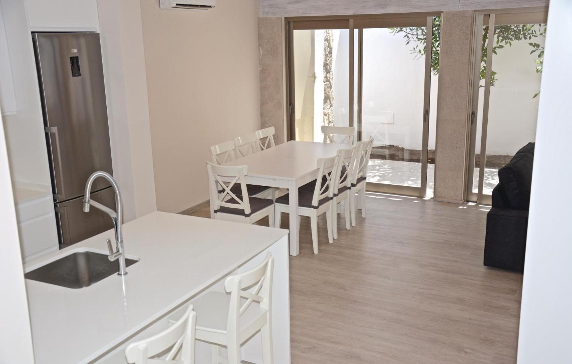 Awesome Home In Palma De Mallorca With Kitchen Exterior foto